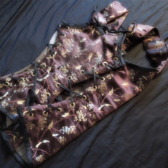 Bustier. - Picture 3 of 3